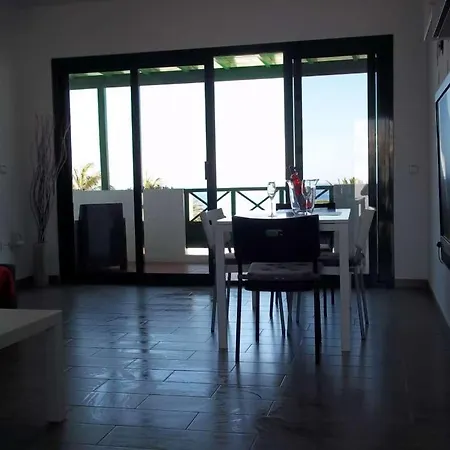 Apartament Puerto Del Carmen Sleeps 4 Wifi T691539 *