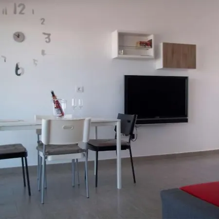 Puerto Del Carmen Sleeps 4 Wifi T691539 Appartement Puerto del Carmen (Lanzarote)