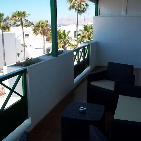 Puerto Del Carmen Sleeps 4 Wifi T691539 *
