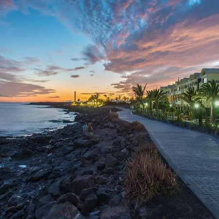 Puerto Del Carmen Sleeps 4 Wifi T691539 * Puerto del Carmen (Lanzarote)