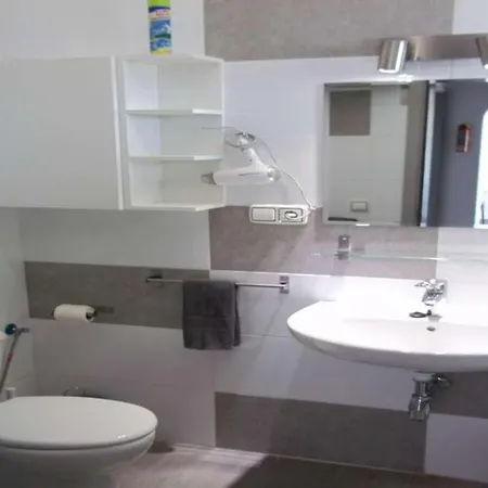 Puerto Del Carmen Sleeps 4 Wifi T691539 Appartement Puerto del Carmen (Lanzarote)