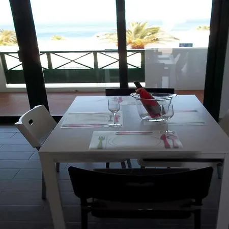 Puerto Del Carmen Sleeps 4 Wifi T691539 Puerto del Carmen (Lanzarote)